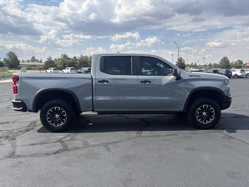 Used 2025 Chevrolet Silverado 1500 ZR2 w/ Technology Package AWD/4WD image 8