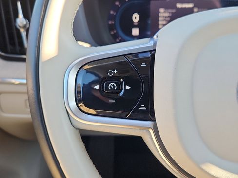 Certified 2023 Volvo XC60 B5 Plus w/ Climate Package image 24