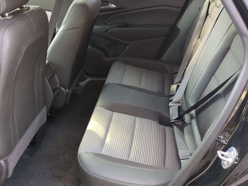 Used 2024 Chevrolet Trax LT w/ Sunroof Package FWD image 26
