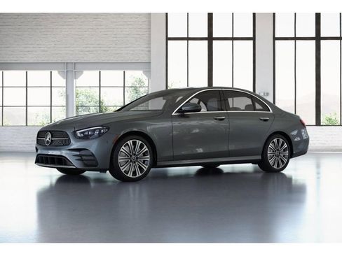 Used 2023 Mercedes-Benz E 450 4MATIC Sedan image 39