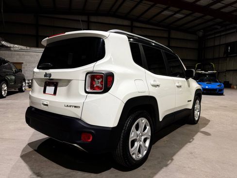 Used 2018 Jeep Renegade Limited w/ UConnect 8.4 Nav Group FWD image 5