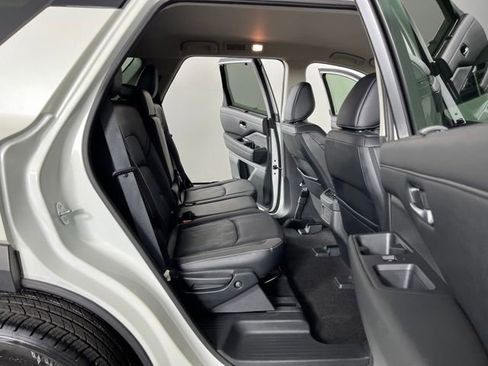 Used 2023 Nissan Pathfinder SL FWD image 43