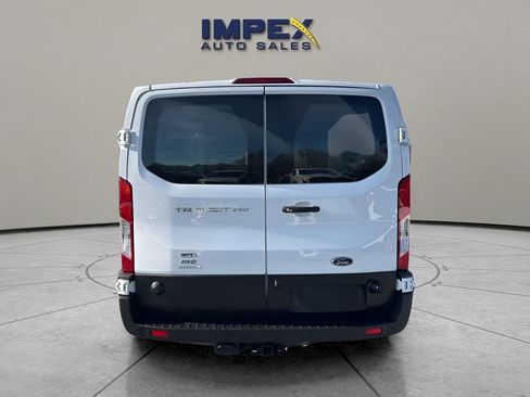 Used 2020 Ford Transit 250 Low Roof AWD image 4