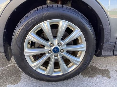 Used 2019 Ford Escape SEL image 6