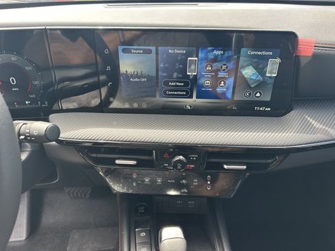 New 2026 Nissan Kicks SR FWD image 20