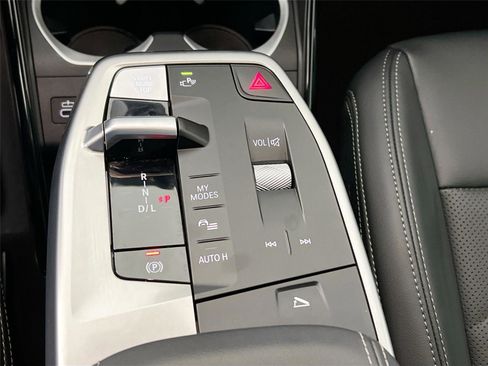 Certified 2025 BMW X1 xDrive28i w/ Technology Package image 16