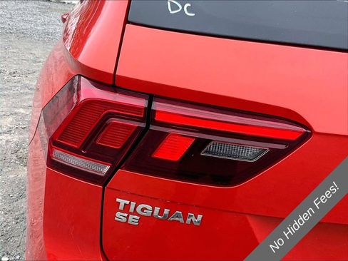 Used 2018 Volkswagen Tiguan SE AWD/4WD image 26