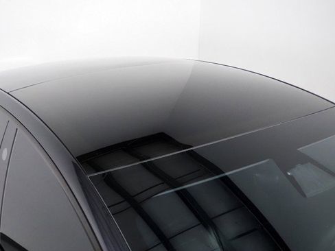 Used 2025 Tesla Model 3 RWD image 5