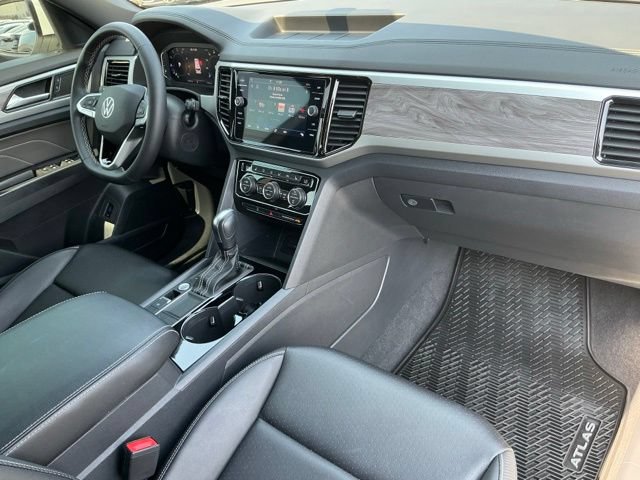 Used 2023 Volkswagen Atlas Cross Sport SE FWD image 22