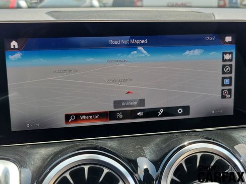 Used 2021 Mercedes-Benz GLB 250 image 26
