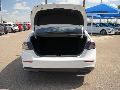 Used 2023 Honda Accord EX image 7