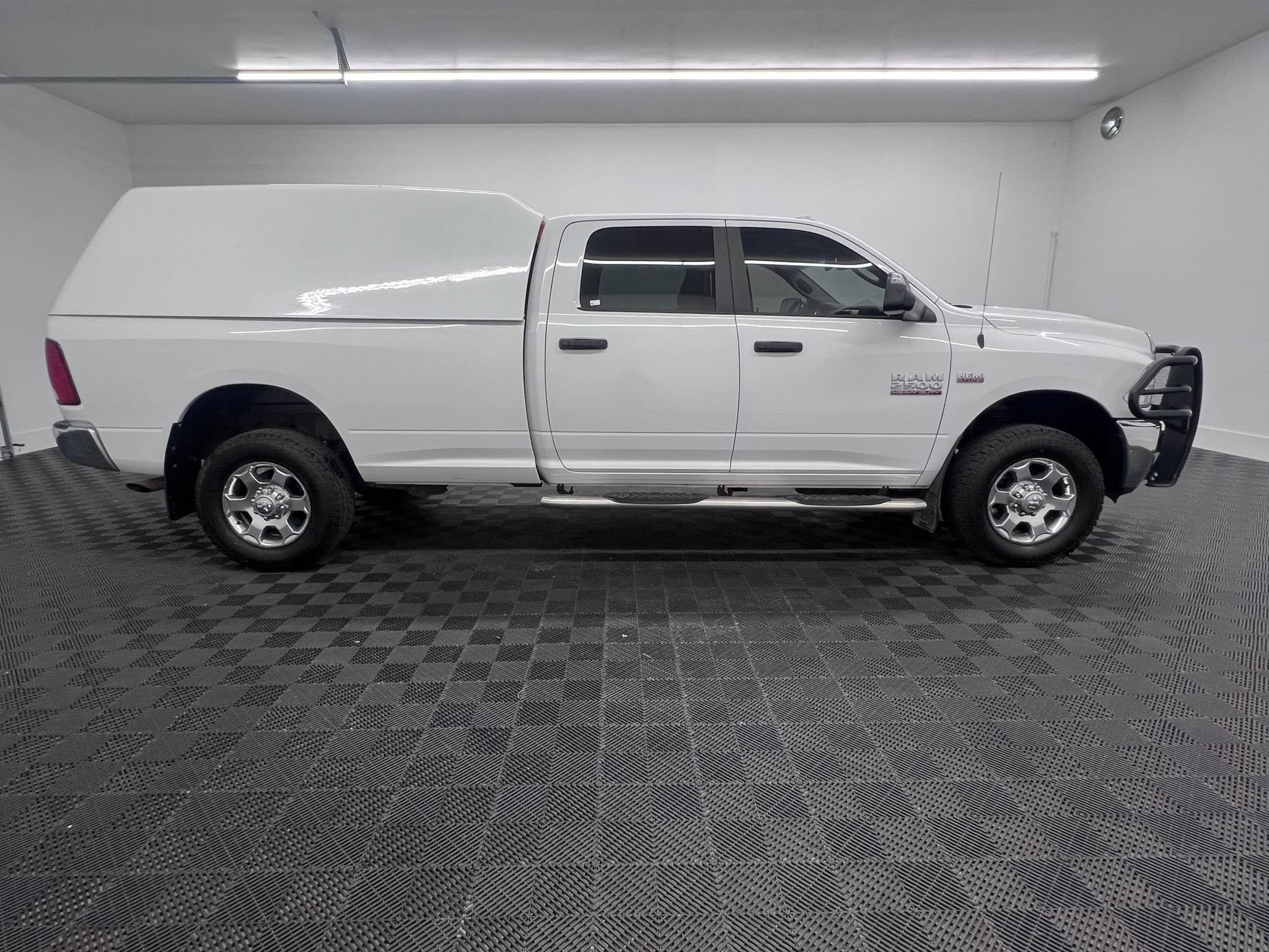Used 2018 RAM 2500 SLT w/ Protection Group AWD/4WD image 8
