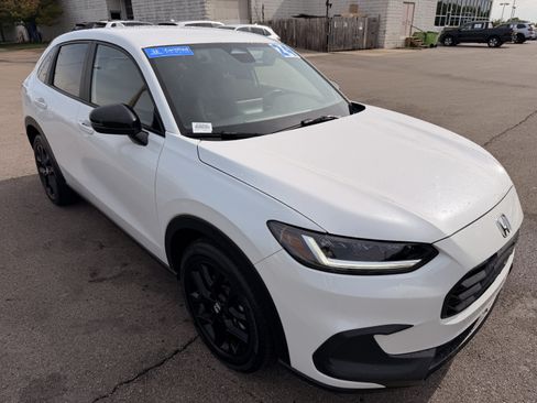 Certified 2024 Honda HR-V Sport image 1