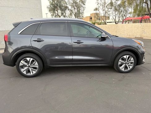 Used 2020 Kia Niro EX Premium image 8