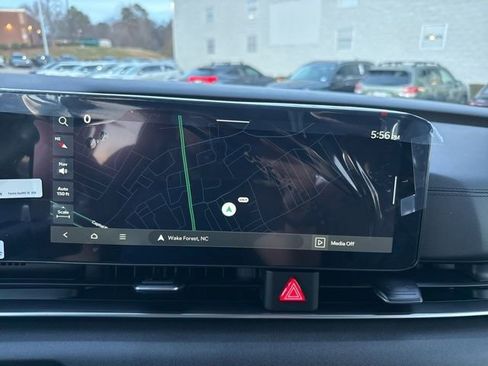 Certified 2026 Kia Carnival EX image 29