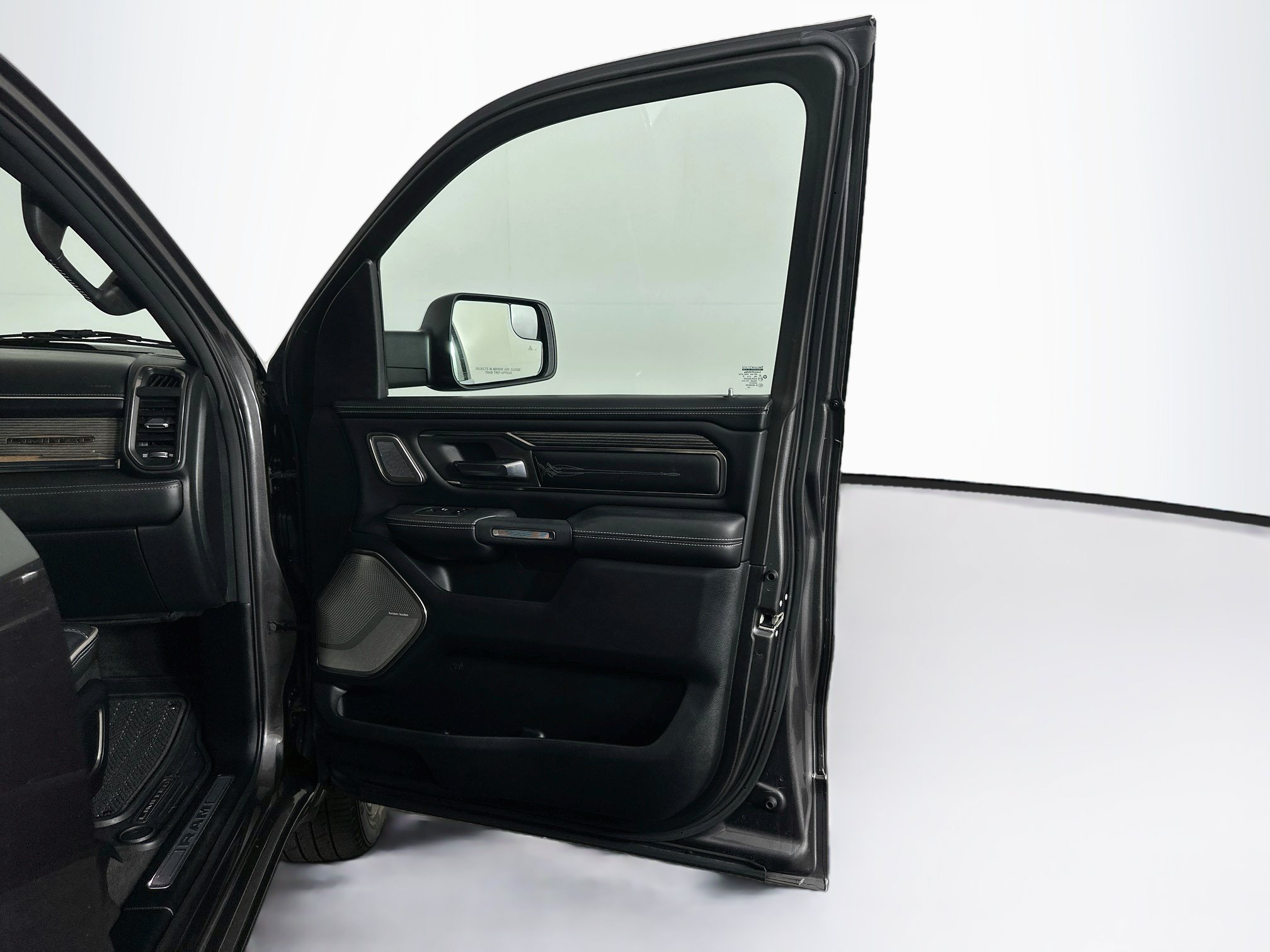 Used 2020 RAM 1500 Limited RWD image 33