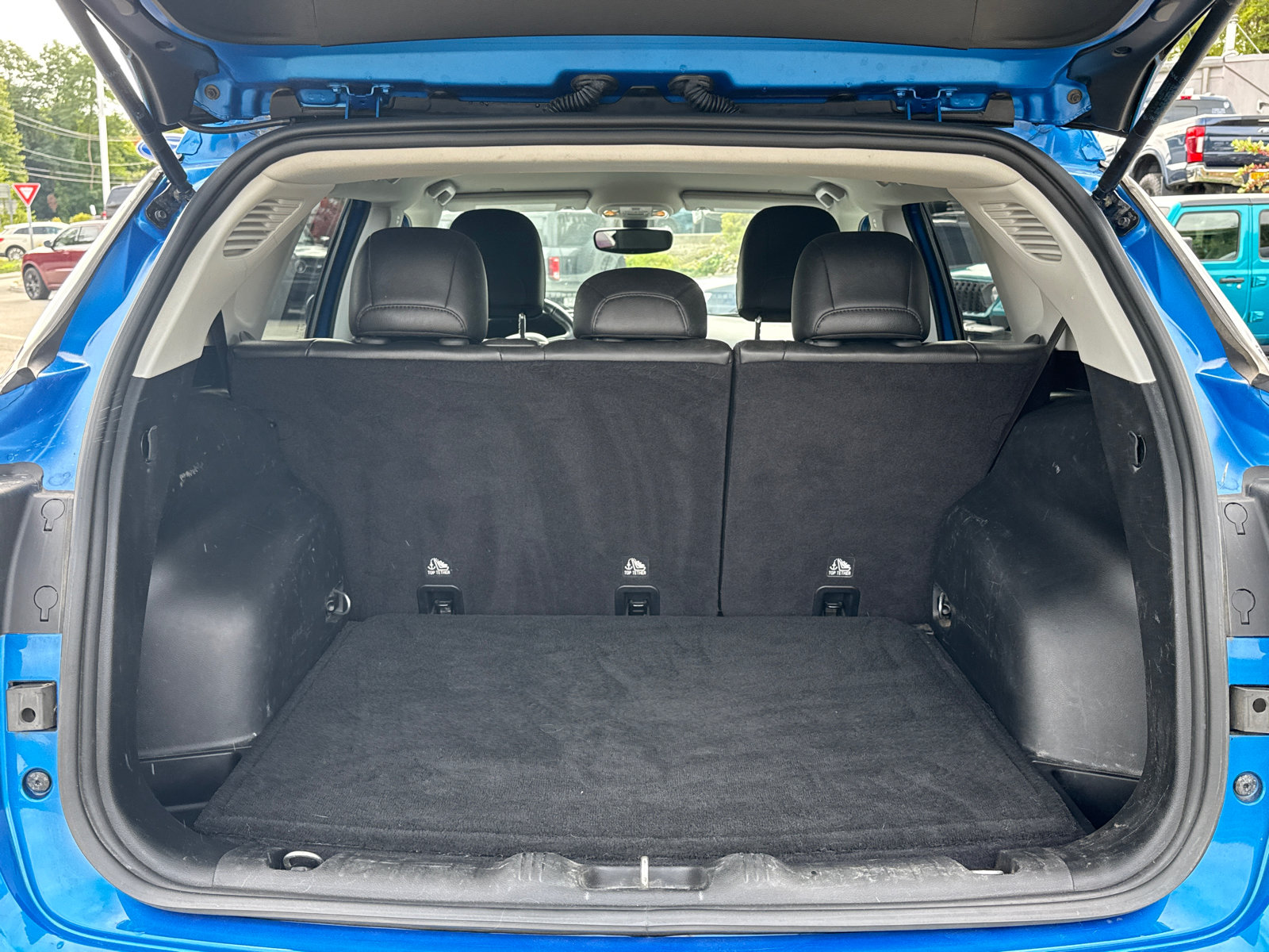 Used 2019 Jeep Compass Latitude w/ Popular Equipment Group AWD/4WD image 26