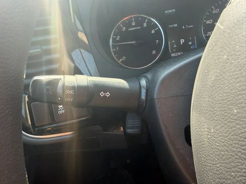 Used 2020 Mitsubishi Outlander ES AWD/4WD image 16