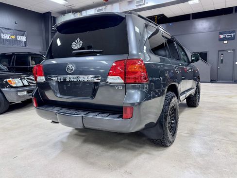Used 2013 Toyota Land Cruiser AWD/4WD image 9