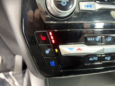 Used 2021 Ford Explorer Limited w/ Hybrid Equipment Group 310A AWD/4WD image 29