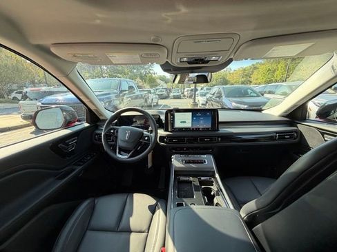 New 2025 Lincoln Aviator 2WD w/ Jet Appearance Package image 5