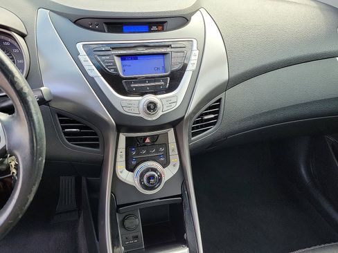 Used 2011 Hyundai Elantra Limited FWD image 14