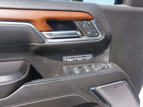 Used 2023 GMC Sierra 1500 Denali w/ Denali Reserve Package AWD/4WD image 4