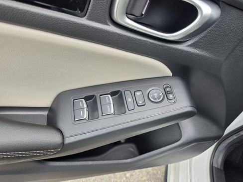 Used 2024 Honda Civic EX-L image 17