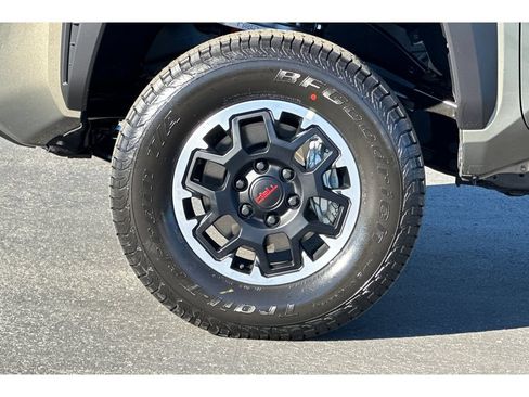 New 2026 Toyota Tacoma TRD Off-Road AWD/4WD image 30