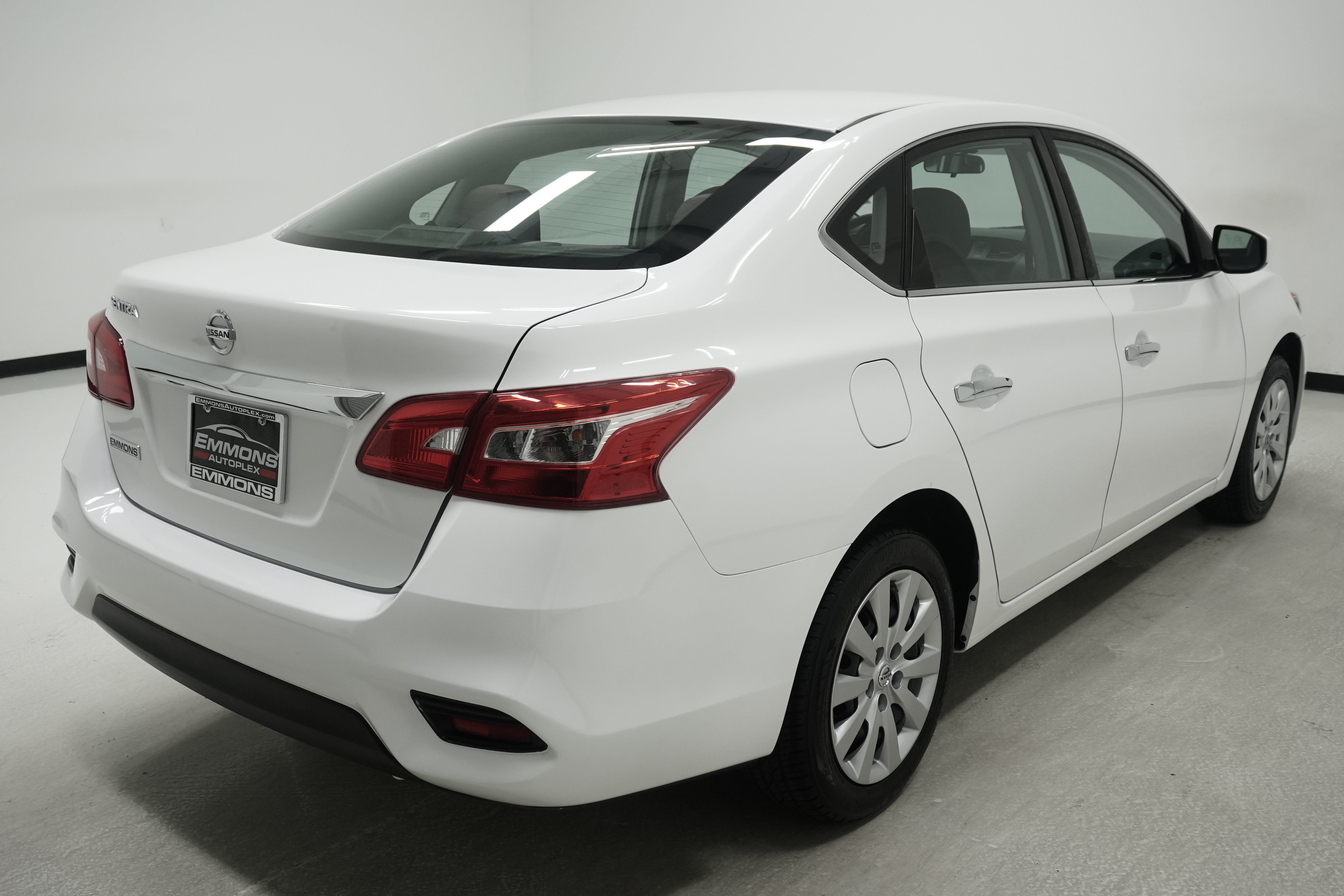 Used 2019 Nissan Sentra S FWD image 4