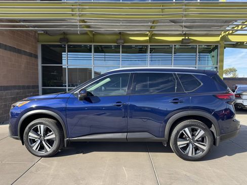 Used 2024 Nissan Rogue SL w/ SL Premium Package image 7