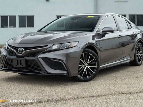 Used 2023 Toyota Camry SE w/ Convenience Package image 1