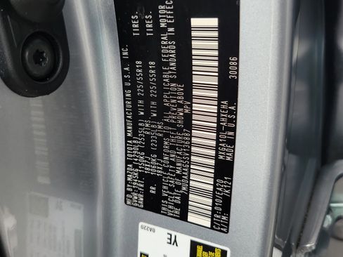 Used 2025 Toyota Corolla Cross XLE w/ Convenience Package image 29