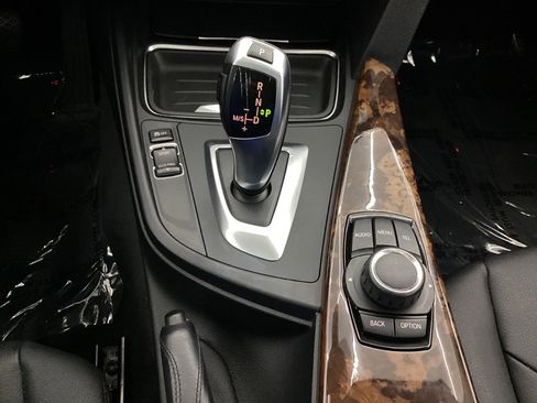 Used 2014 BMW 320i xDrive Sedan image 39