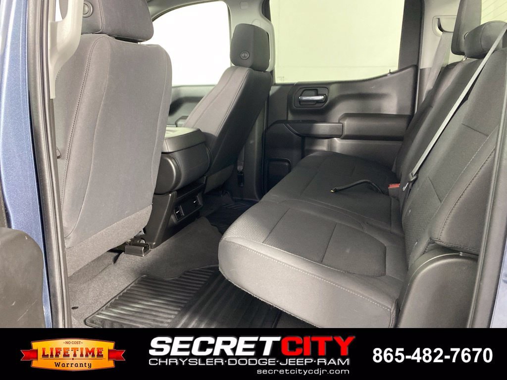 Used 2021 Chevrolet Silverado 1500 Custom Trail Boss AWD/4WD image 28
