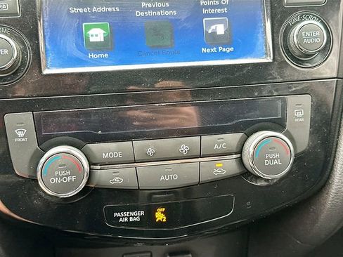 Used 2017 Nissan Rogue Sport SL w/ SL Premium Package FWD image 17