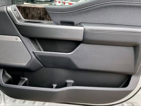 New 2026 Ford F250 Lariat w/ Black Appearance Package image 29