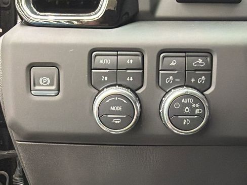 Used 2025 GMC Sierra 1500 Denali w/ Denali Reserve Package AWD/4WD image 31