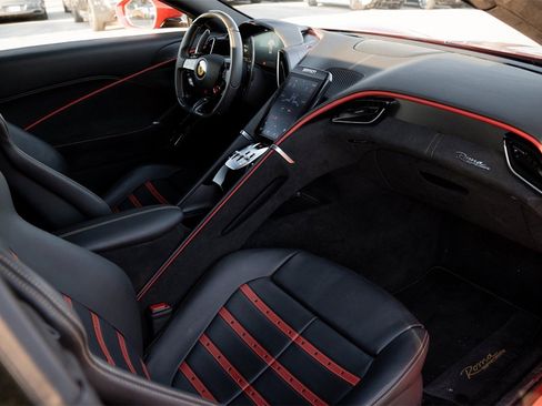 Used 2024 Ferrari Roma Spider image 28