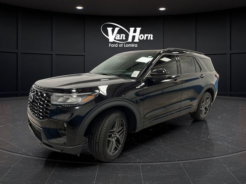 Used 2025 Ford Explorer ST-Line w/ Premium Package AWD/4WD image 3
