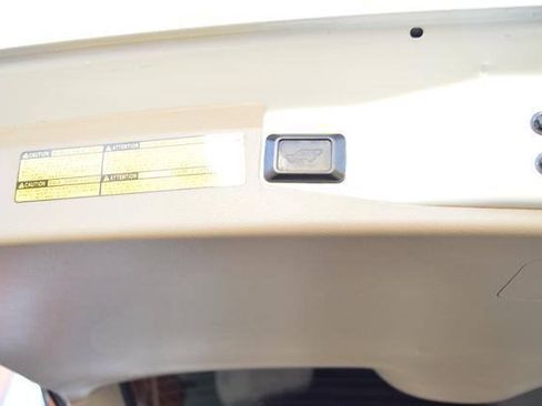 Used 2010 Toyota Highlander 4WD Hybrid w/ Extra Value Pkg 2 image 52