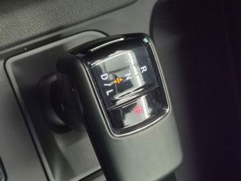 Used 2024 GMC Sierra 1500 AT4 w/ Technology Package AWD/4WD image 15