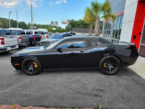 Used 2023 Dodge Challenger R/T w/ Blacktop Package RWD image 8