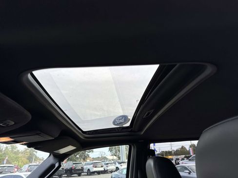 Used 2015 Ford Expedition EL Platinum image 19