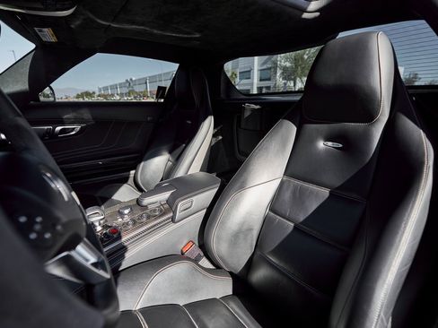 Used 2012 Mercedes-Benz SLS AMG Coupe image 46