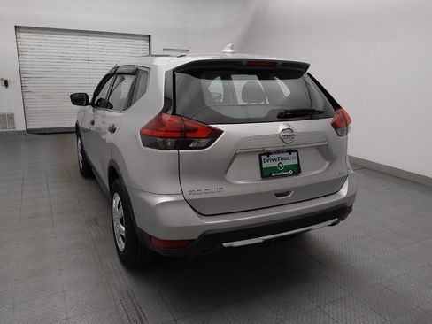 Used 2017 Nissan Rogue S AWD/4WD image 6