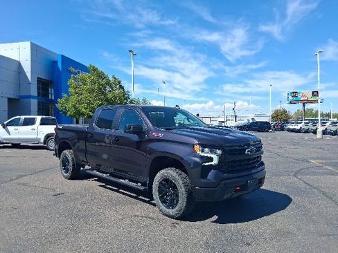 Used 2023 Chevrolet Silverado 1500 LT Trail Boss w/ Protection Package AWD/4WD image 1