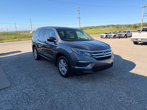 Used 2016 Honda Pilot LX image 4