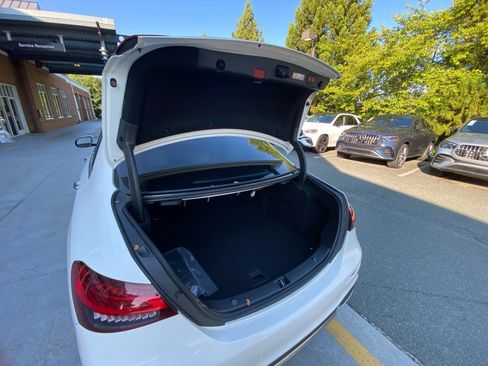 Used 2023 Mercedes-Benz E 350 4MATIC Sedan image 14