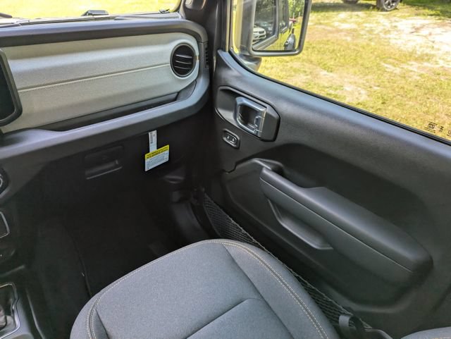 New 2026 Jeep Gladiator Sport AWD/4WD image 17